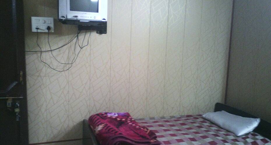 M.S Harjeet Lodge, Amritsar 4
